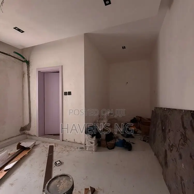 5bdrm Duplex in Old GRA for sale