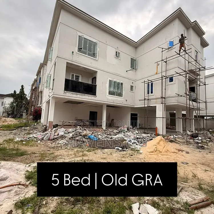5bdrm Duplex in Old GRA for sale