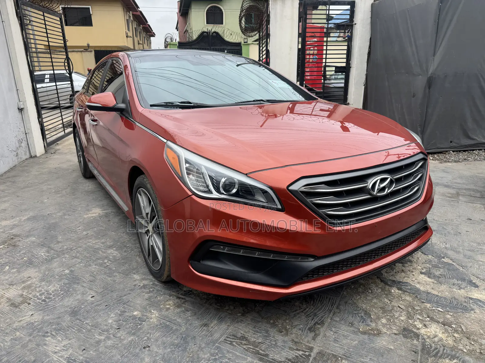 Hyundai Sonata SE 4dr Sedan (2.4L 4cyl 6A) 2015 Red