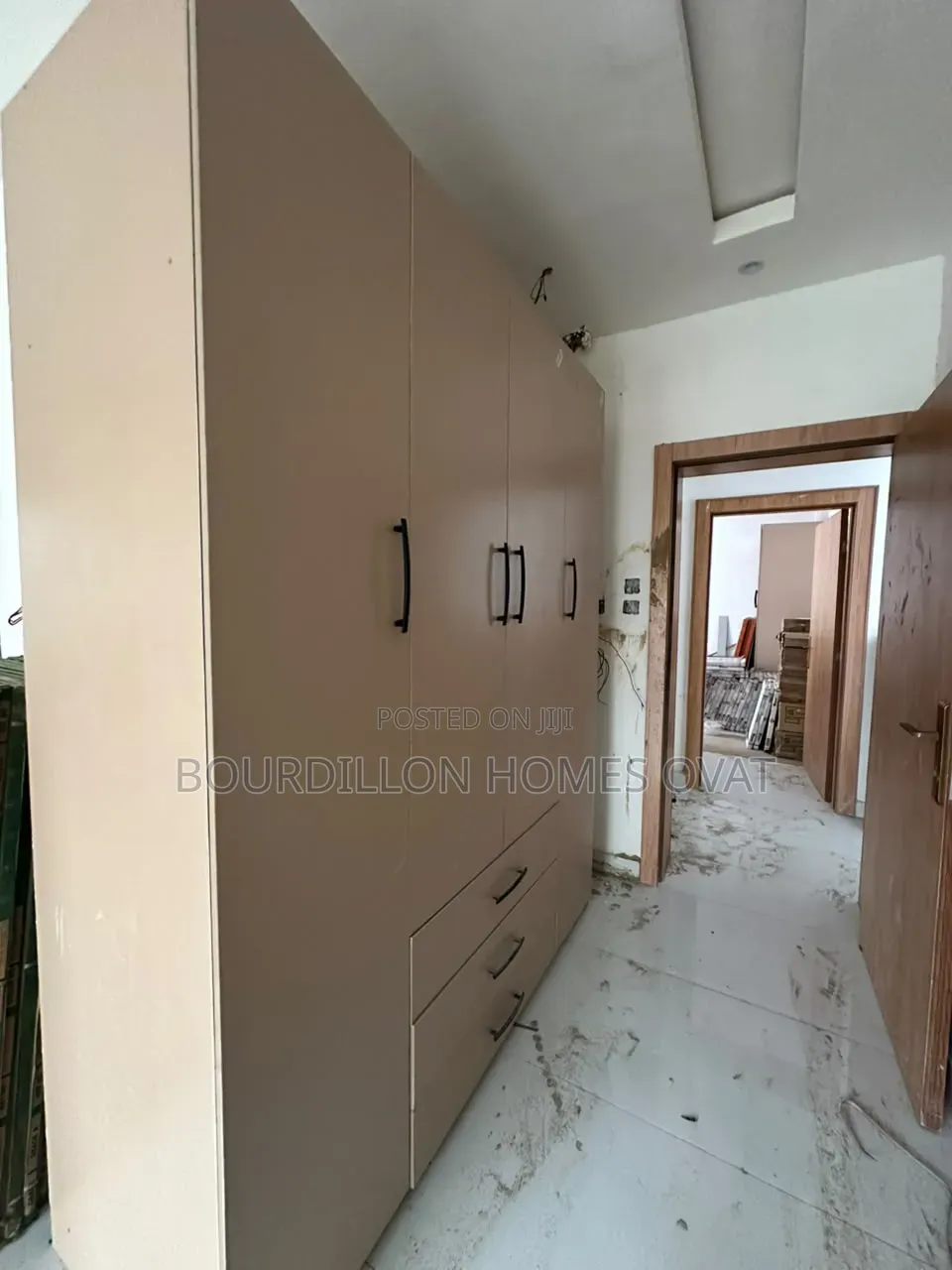 2bdrm Apartment in Lekki Phase 1 for sale