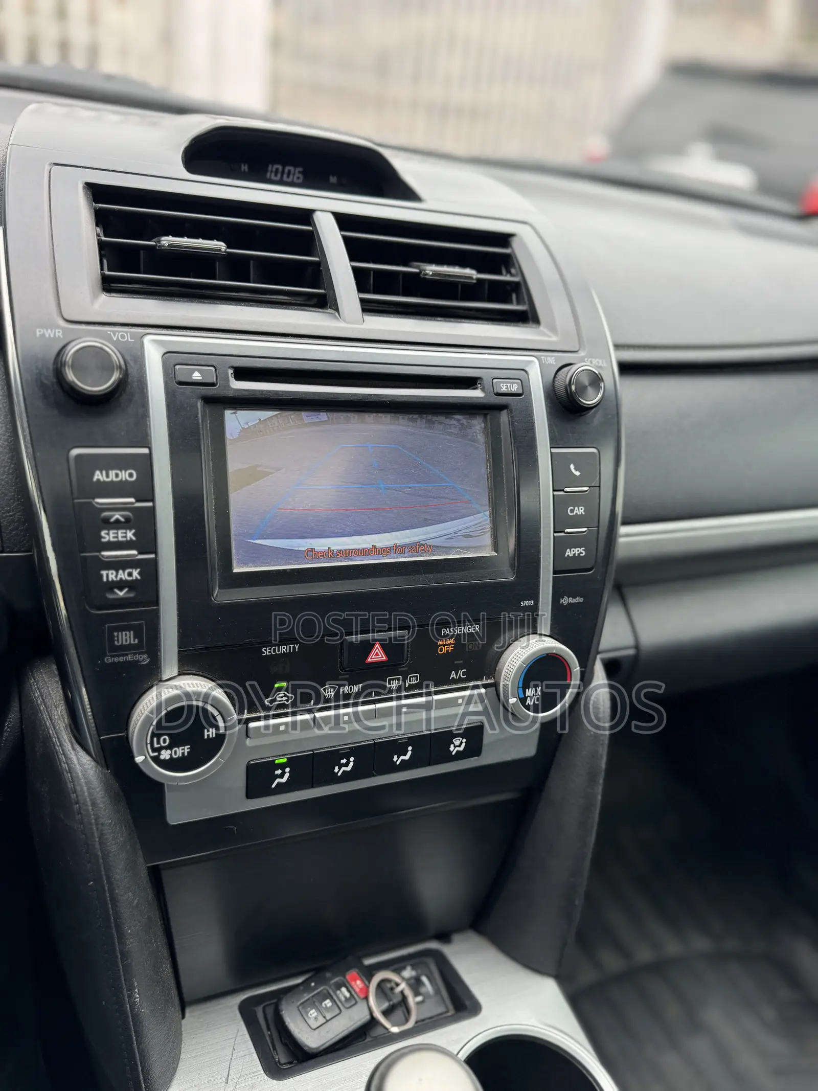 Toyota Camry SE V6 4dr Sedan (3.5L 6cyl 6A) 2012 Silver