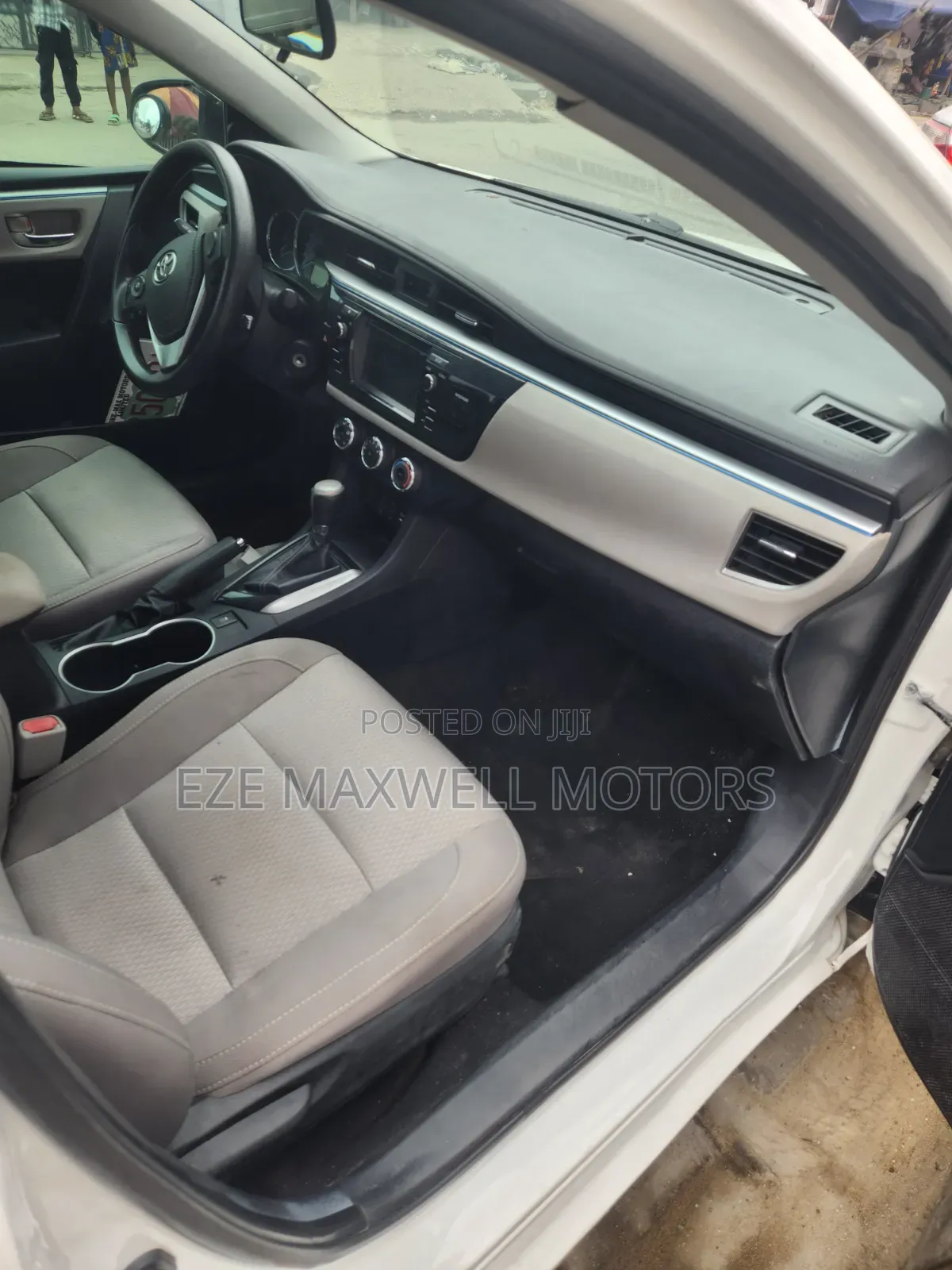 Toyota Corolla 2015 White