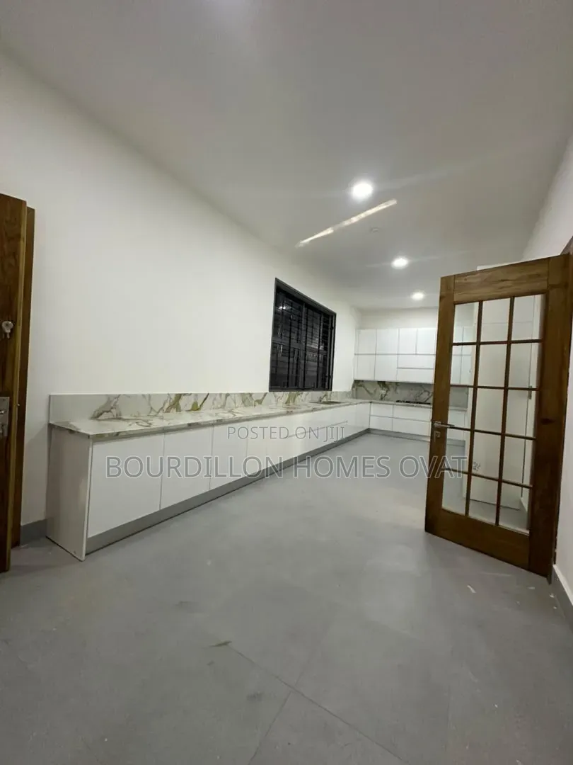 5bdrm House in Banana Island Ikoyi for sale