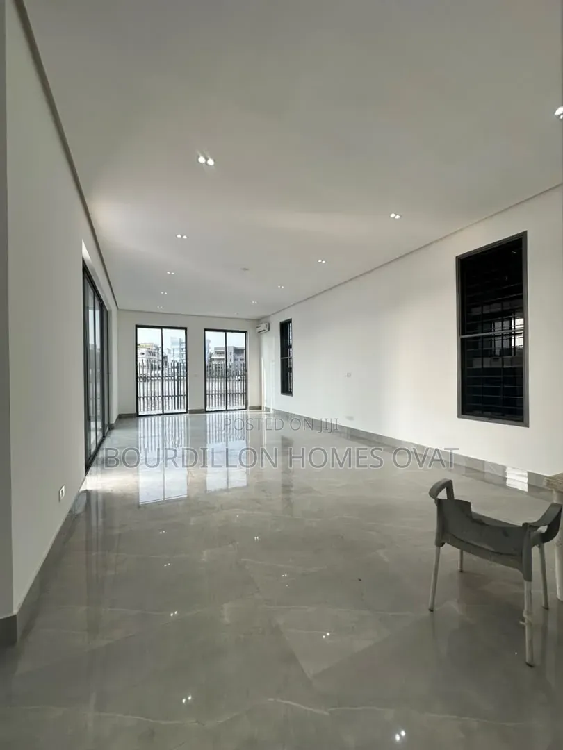 5bdrm House in Banana Island Ikoyi for sale