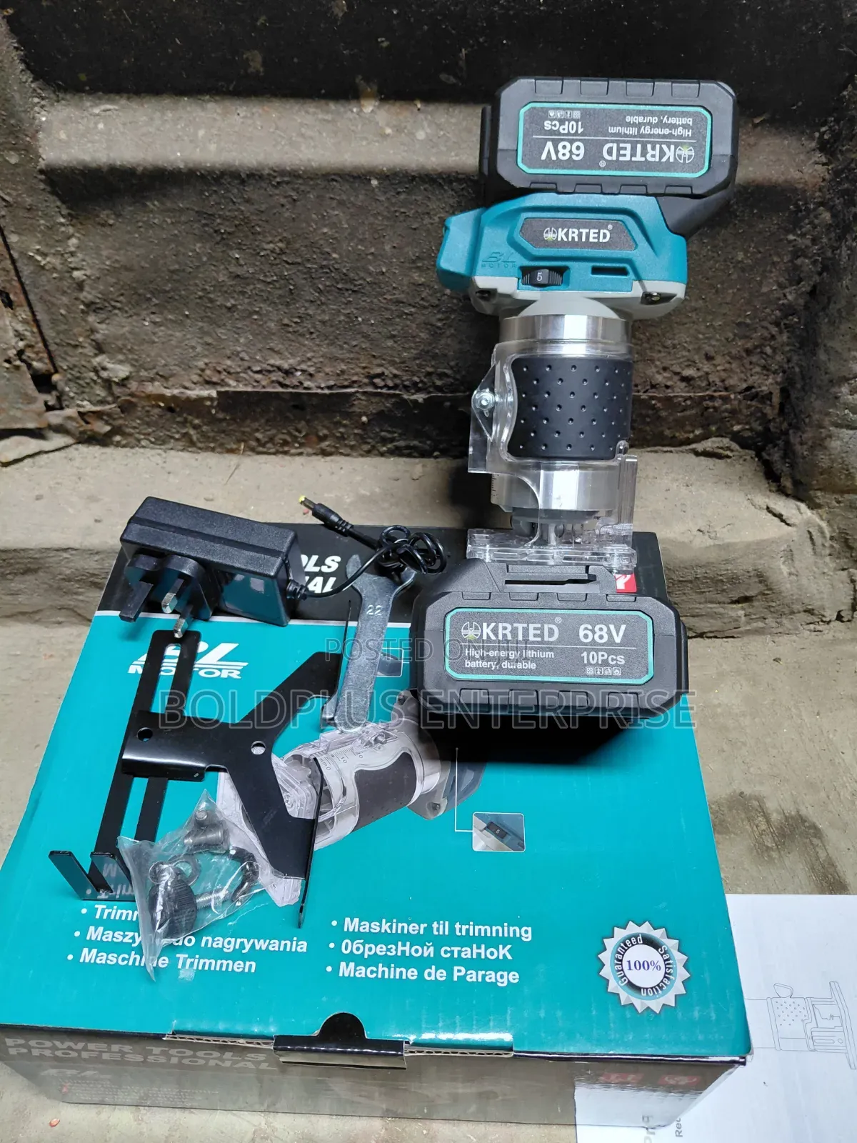 68 Volt Rechargable Wood Trimmer Maching