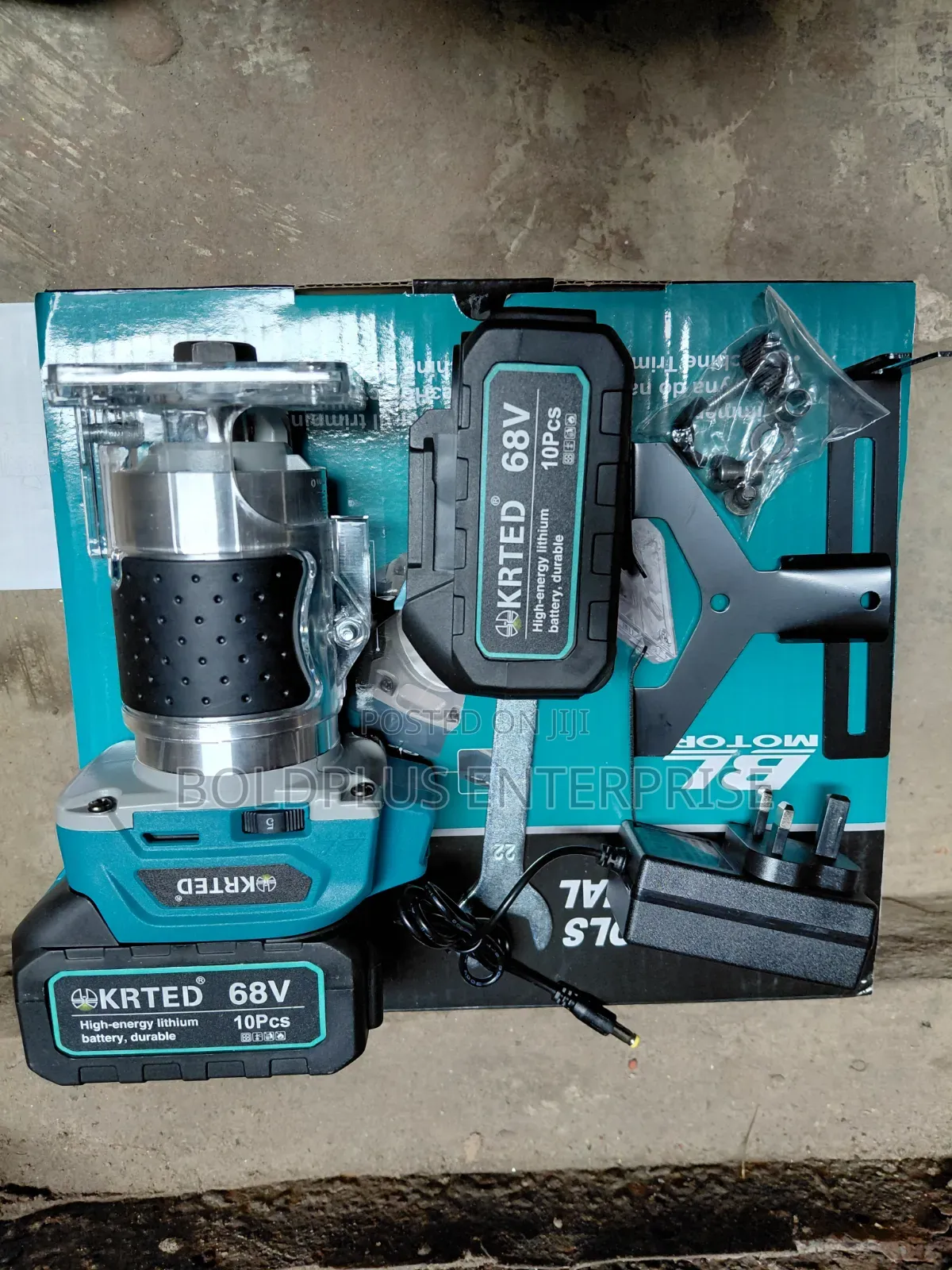 68 Volt Rechargable Wood Trimmer Maching