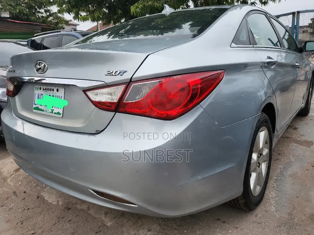 Hyundai Sonata 2011 Blue