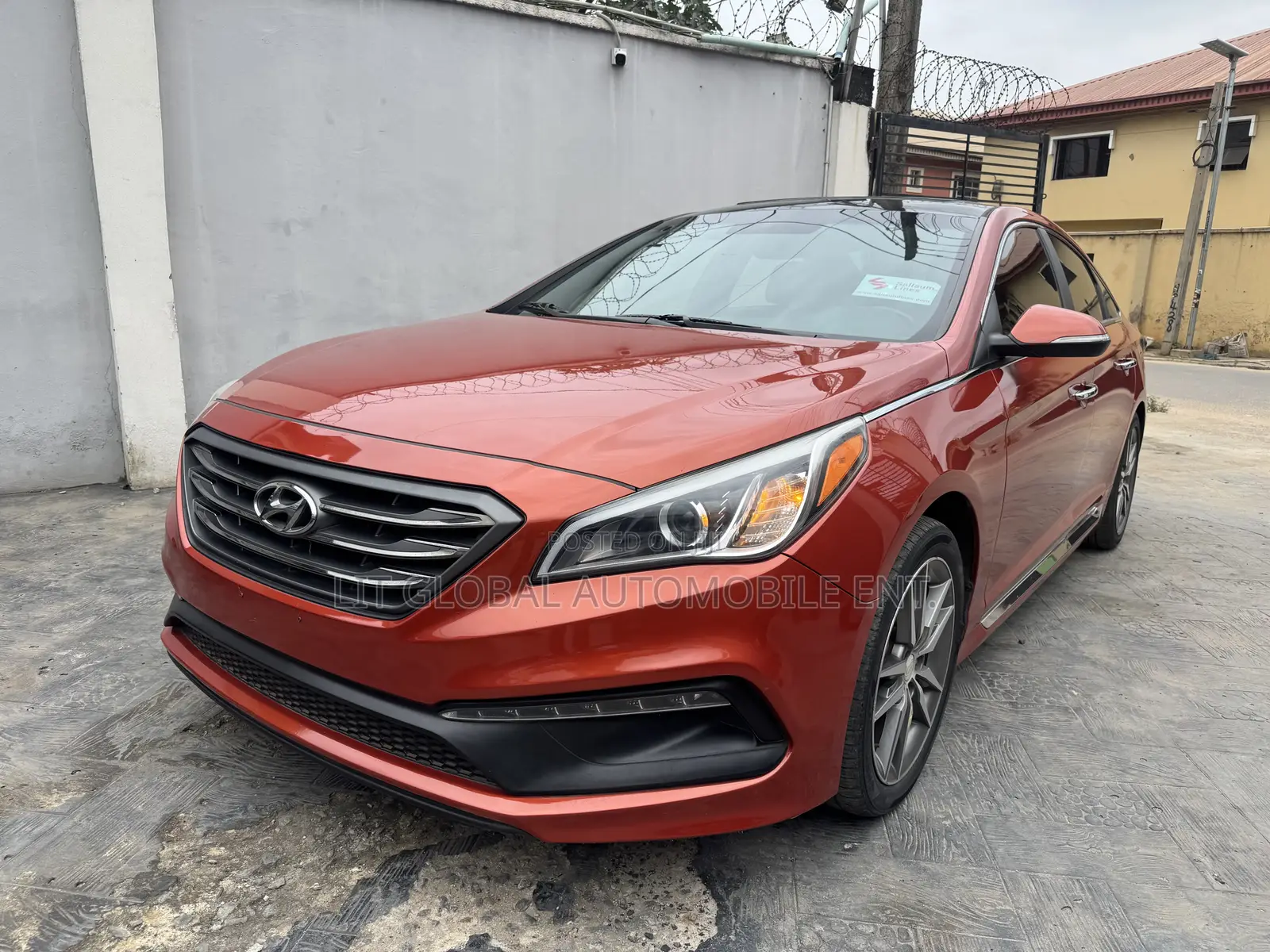 Hyundai Sonata SE 4dr Sedan (2.4L 4cyl 6A) 2015 Red