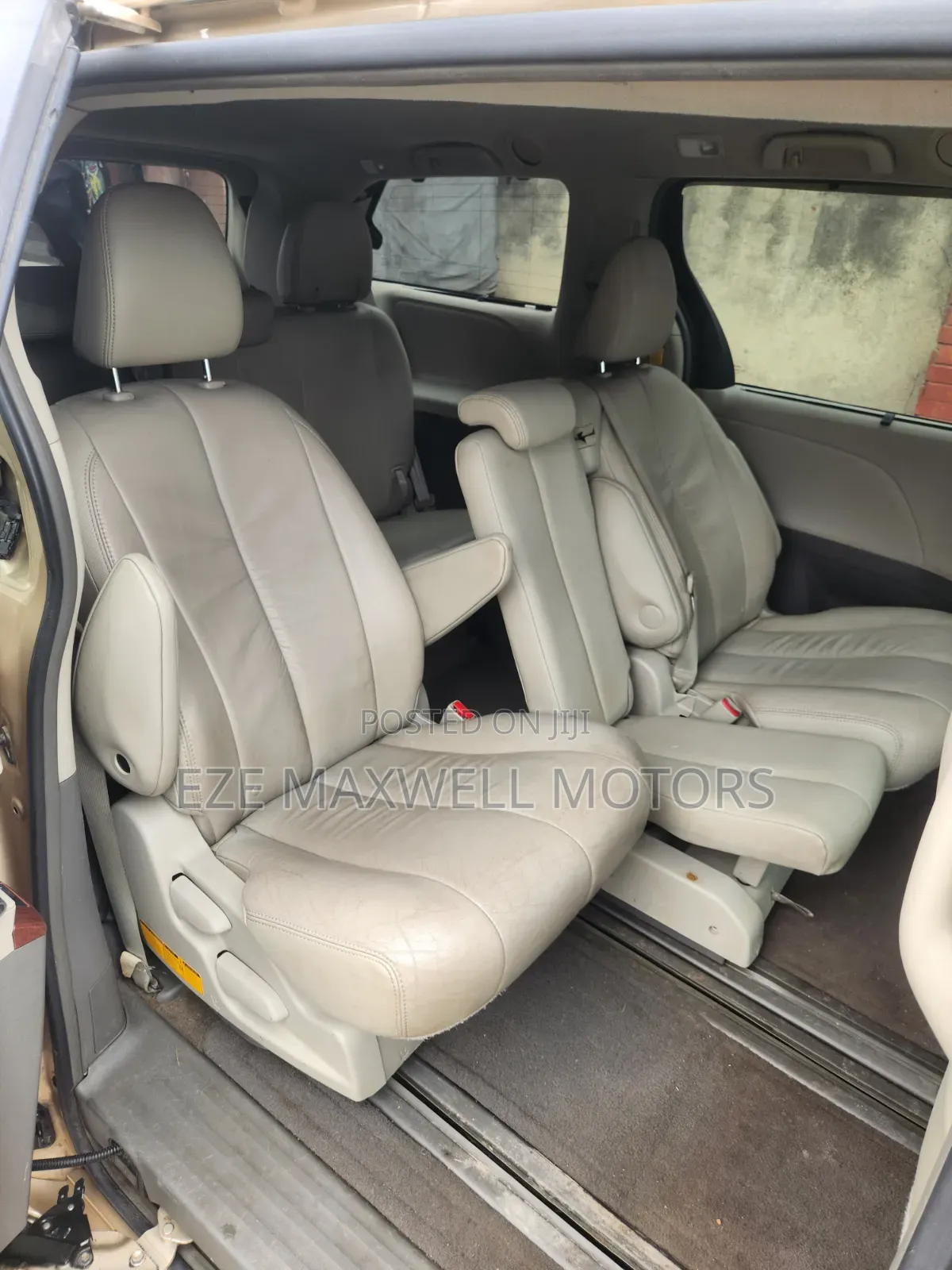 Toyota Sienna XLE 8 Passenger 2012 Gold