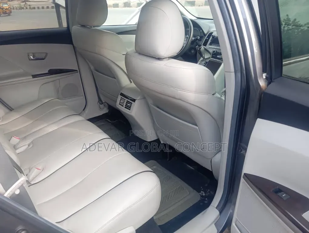 Toyota Venza 2012 Gray