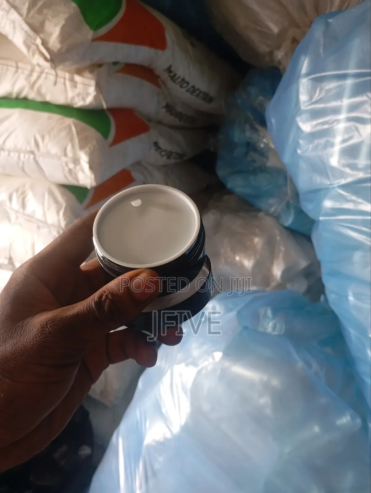 50 Cup Plastic With Gold Cover