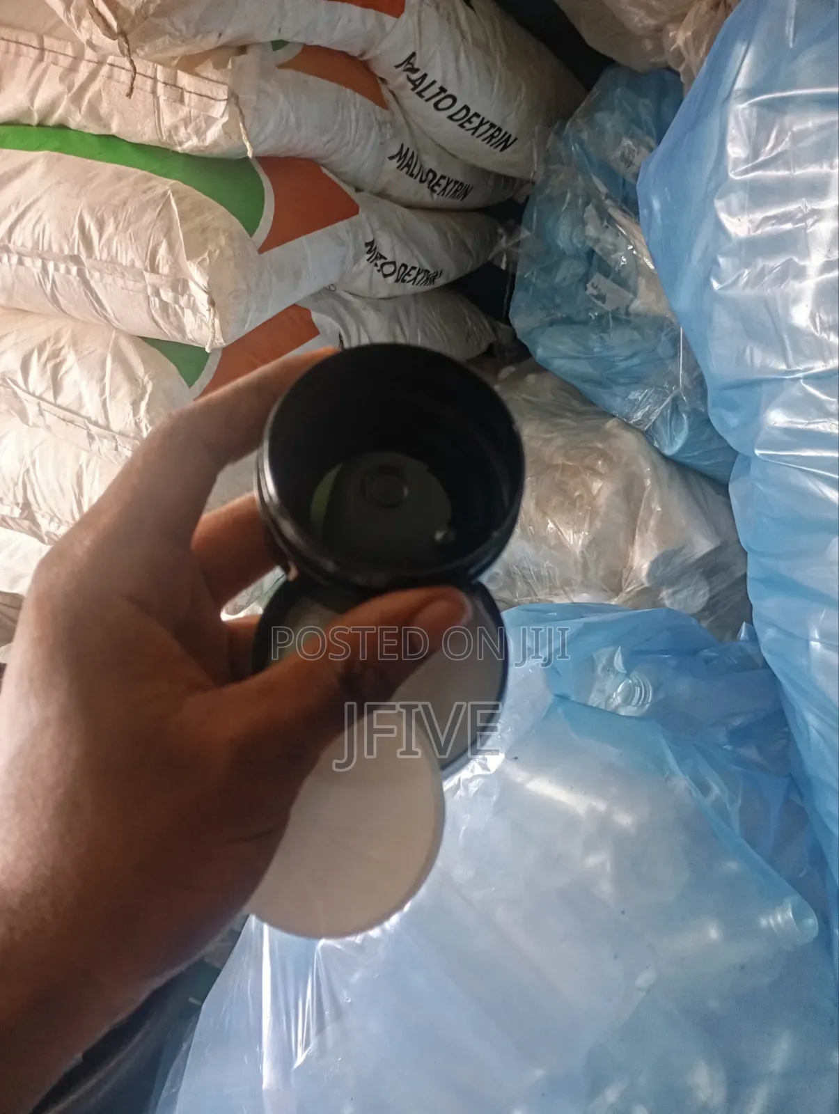 50 Cup Plastic With Gold Cover