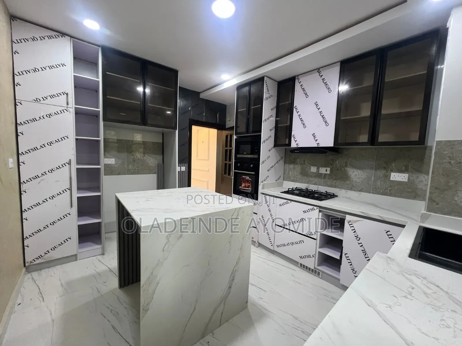3bdrm Apartment in Lekki Phase1 for rent