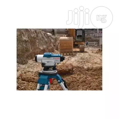 Bosch GOL20DSET Optical Level and Tripod and GR500 Level Rod