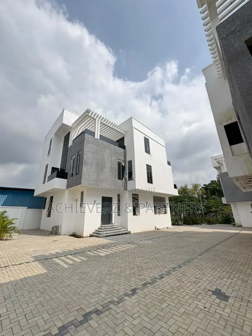 5bdrm Duplex in Life Camp for rent