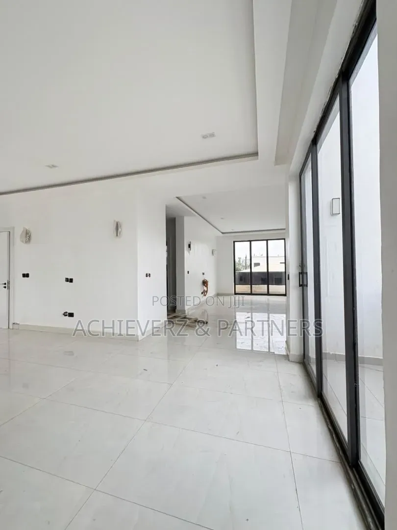 5bdrm Duplex in Life Camp for rent