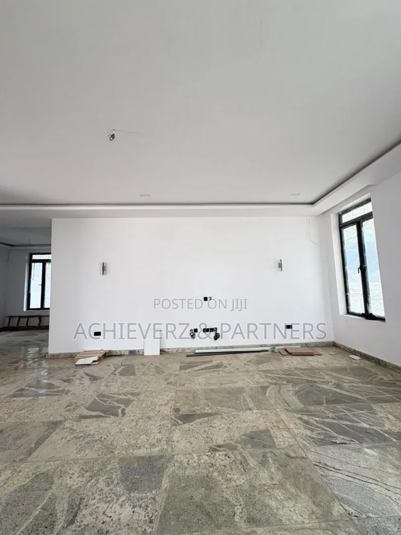 5bdrm Duplex in Life Camp for rent