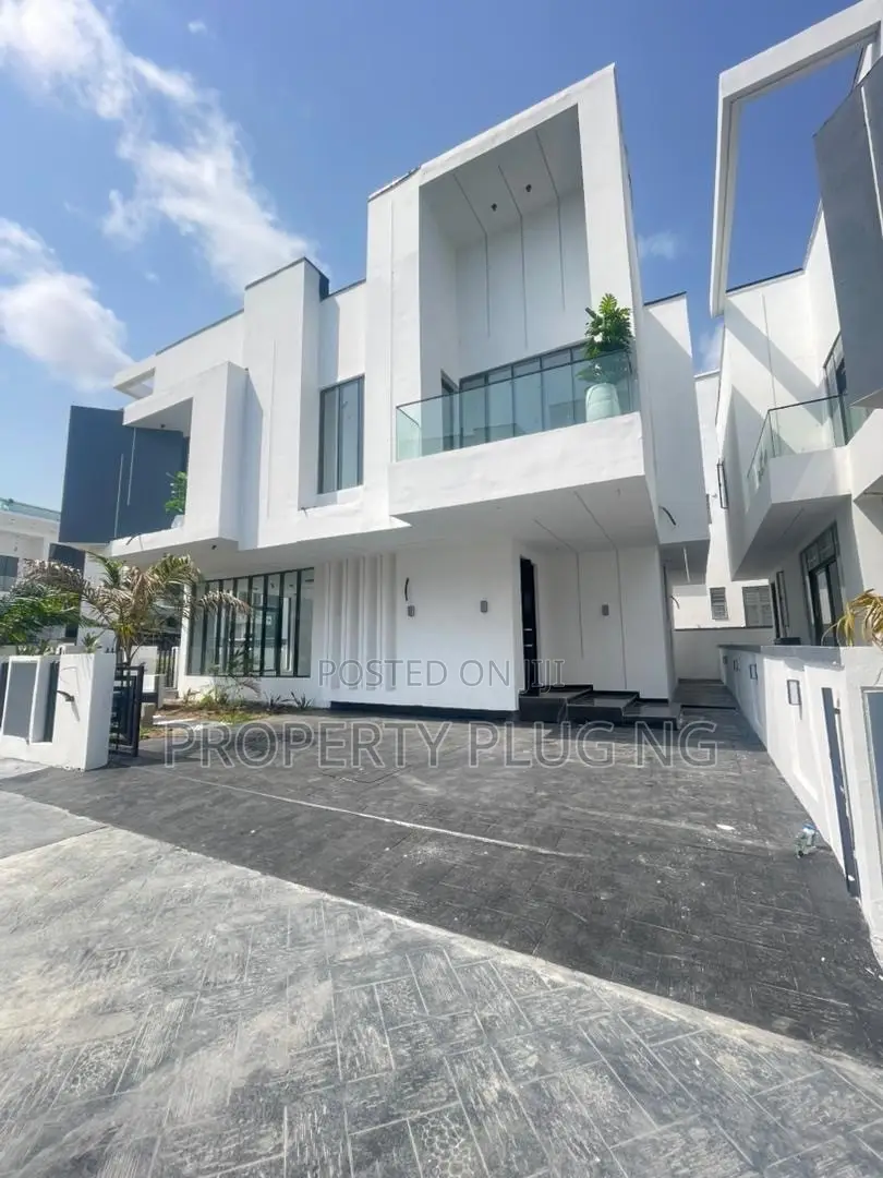 5bdrm Duplex in Chevron Drive for sale