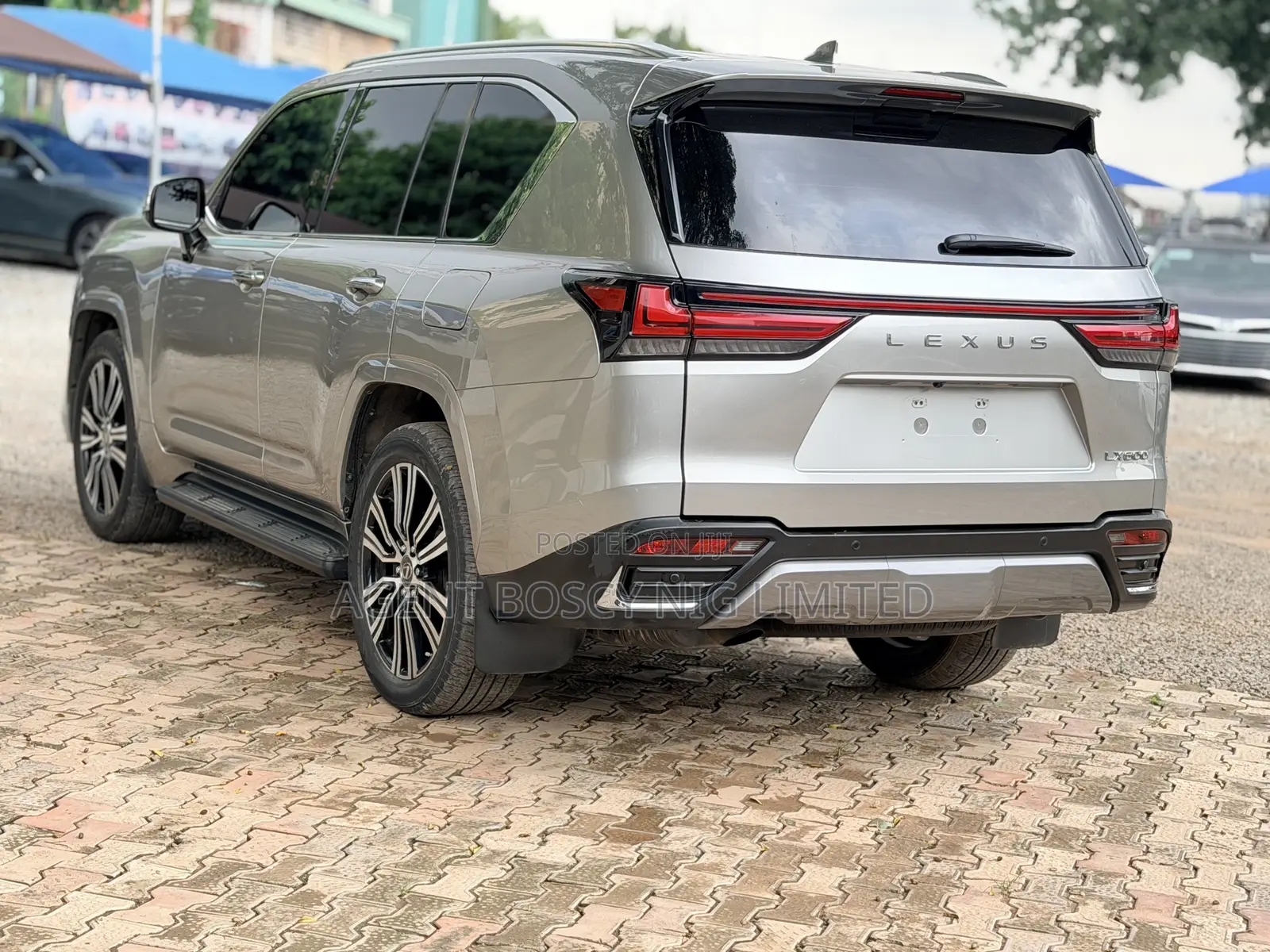 Lexus LX 600 2023 Gold