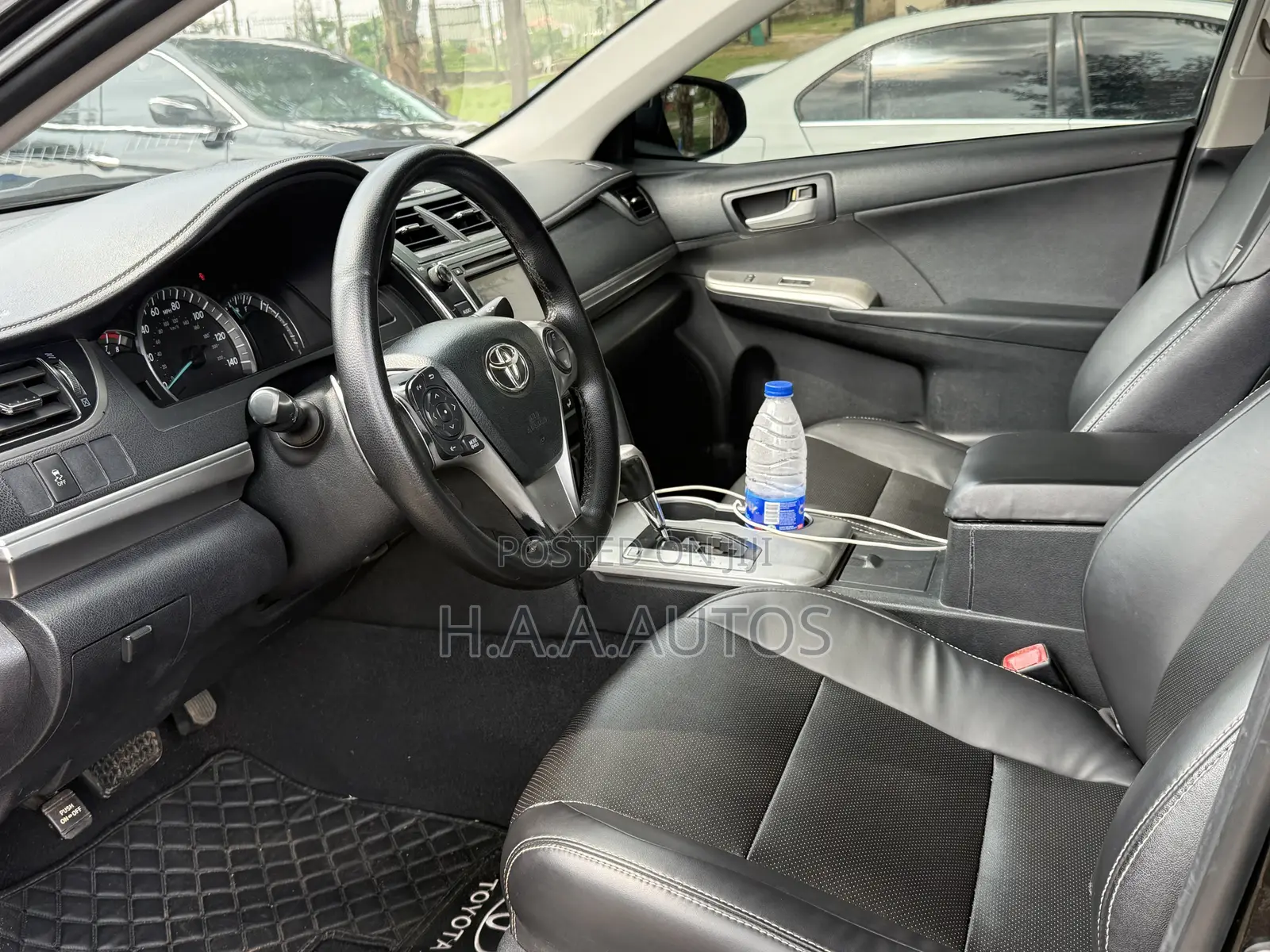 Toyota Camry SE 4dr Sedan (2.5L 4cyl 6A) 2013 Black