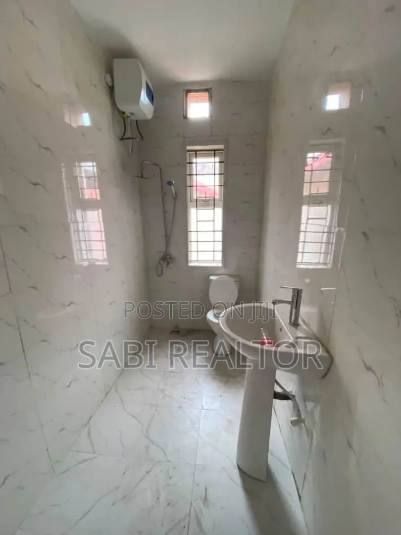 Furnished 3bdrm Block of Flats in Harmony Estate, GRA Phase 1 for rent