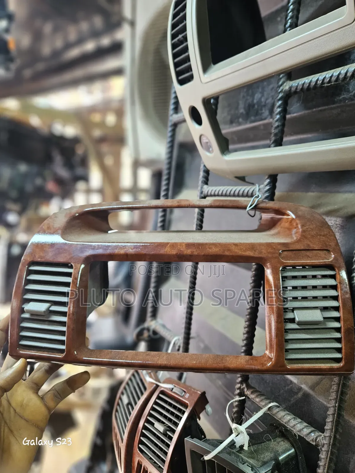Camry 2004–2006 AC Vent