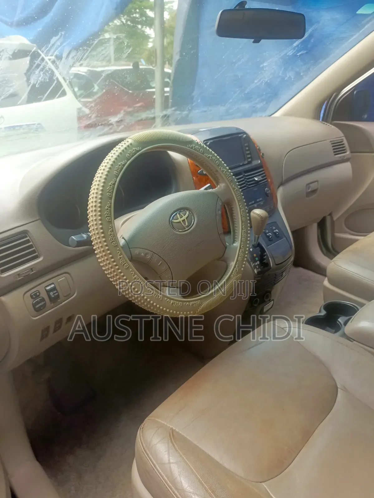 Toyota Sienna XLE FWD 2009