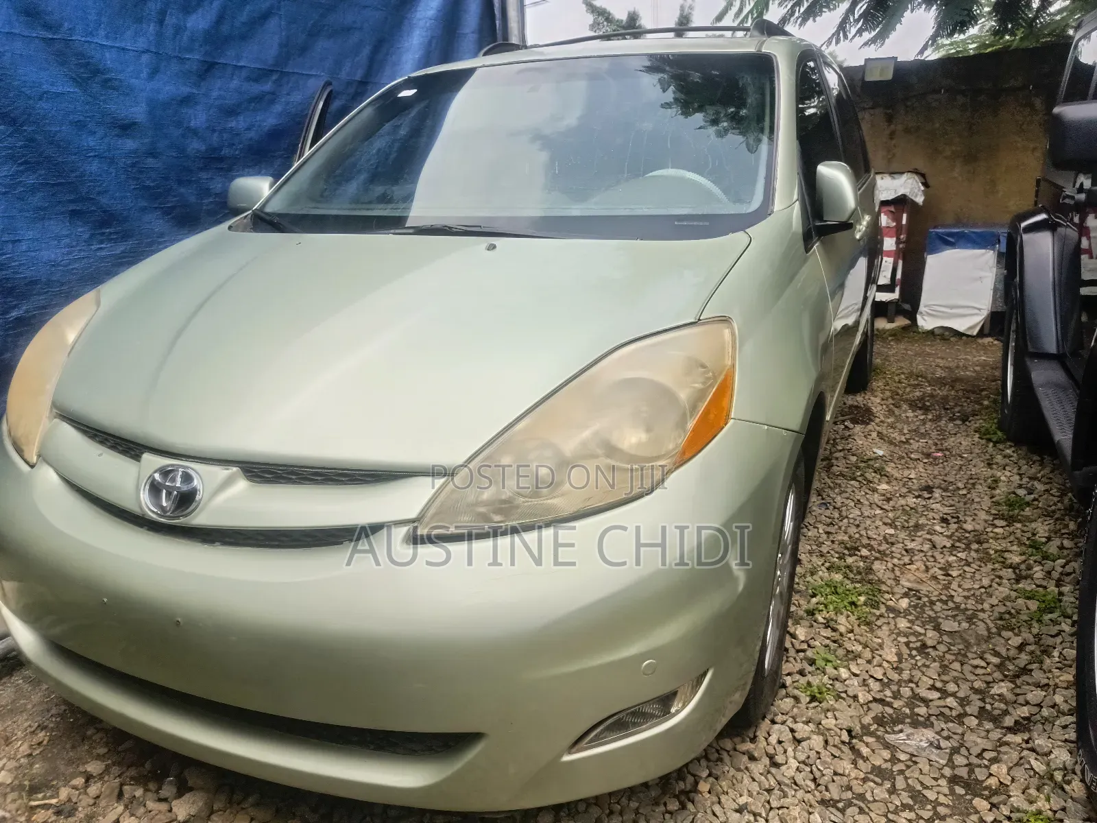 Toyota Sienna XLE FWD 2009