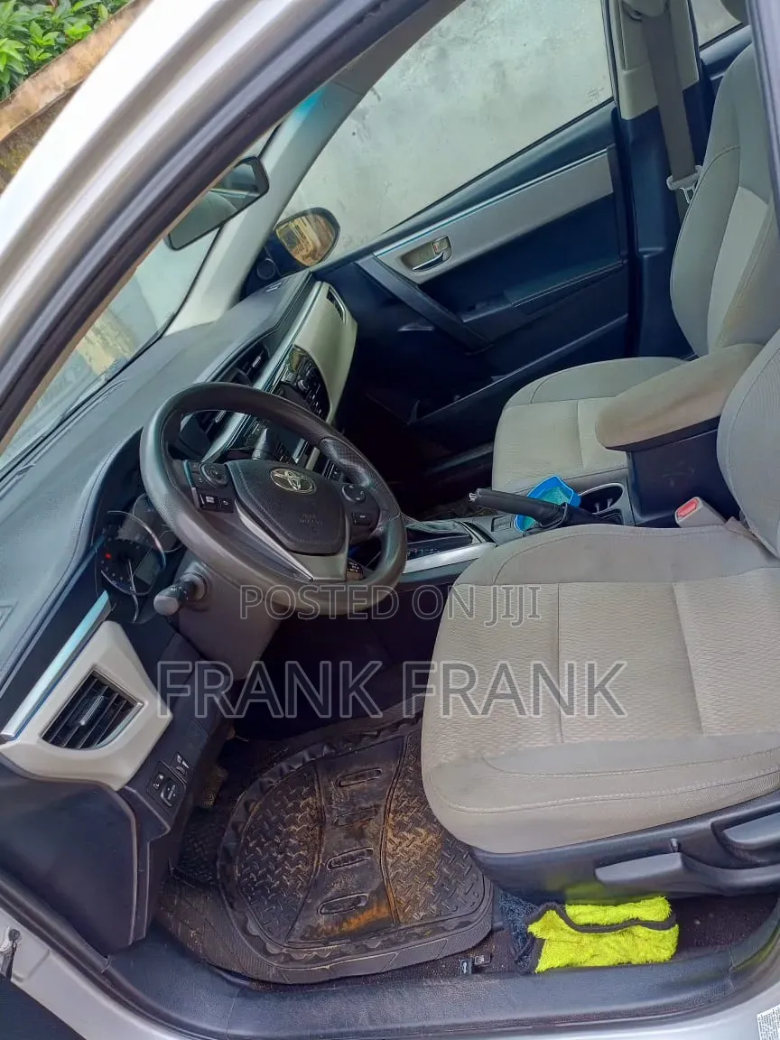 Toyota Corolla 2016 Silver