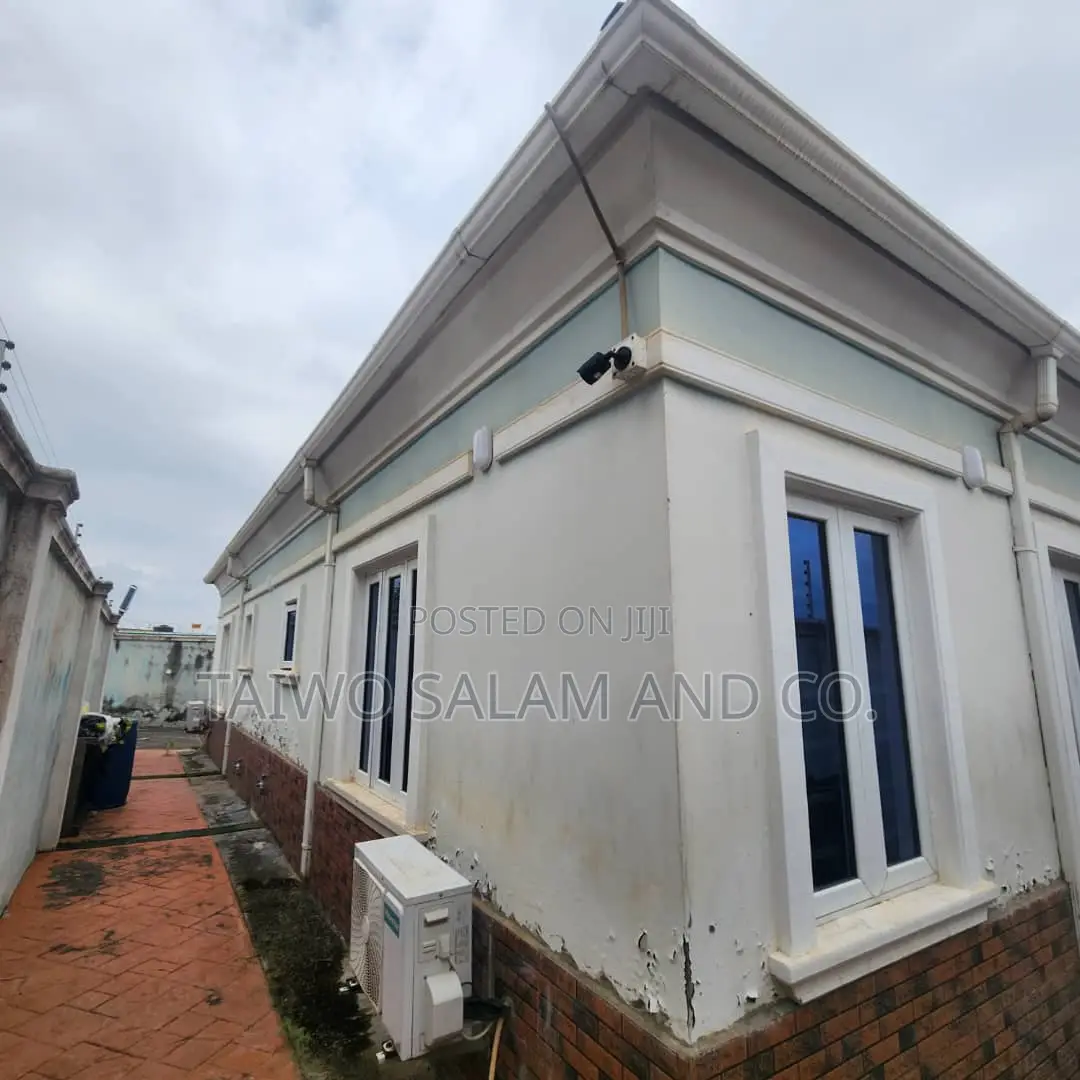 3bdrm Bungalow in Jericho for sale