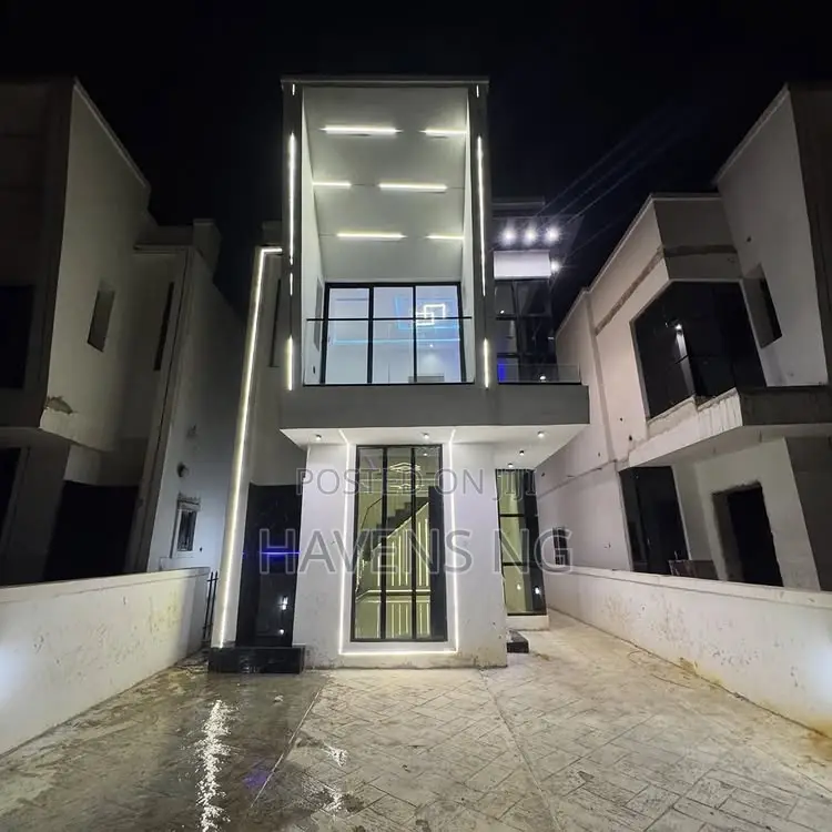 4bdrm Duplex in Obio-Akpor for sale