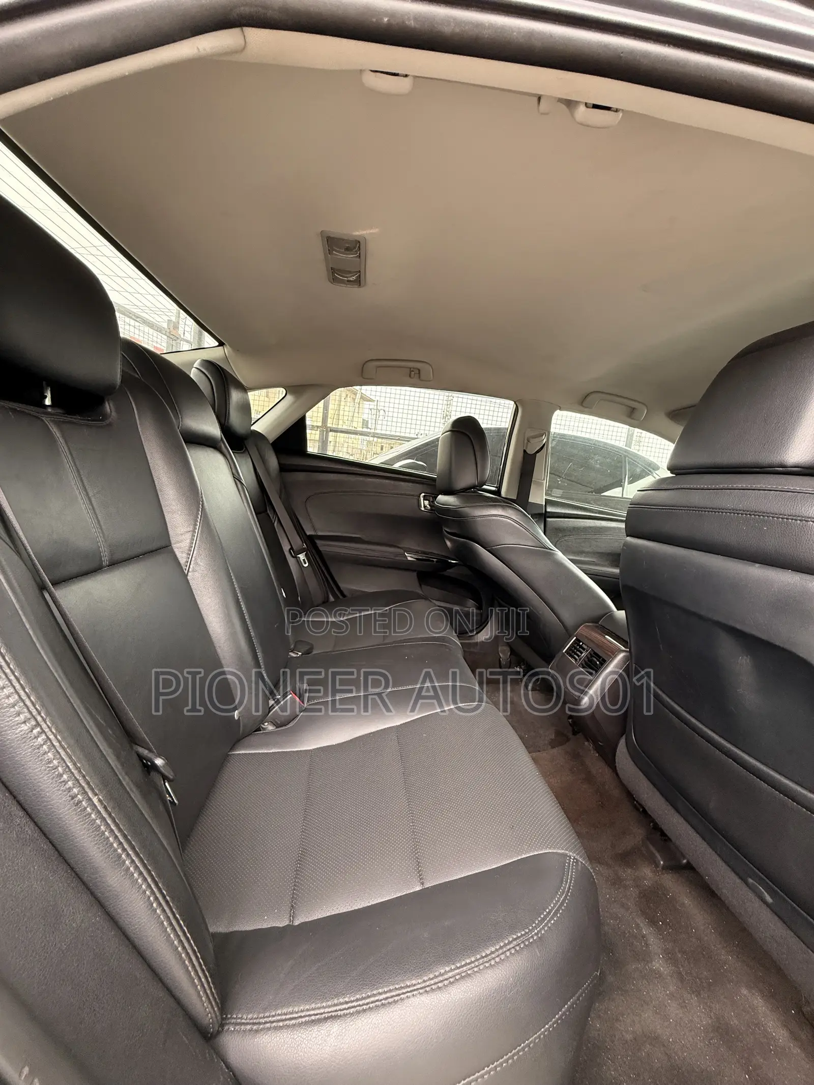 Toyota Avalon XLE 4dr Sedan (3.5L 6cyl 6A) 2014 Gray