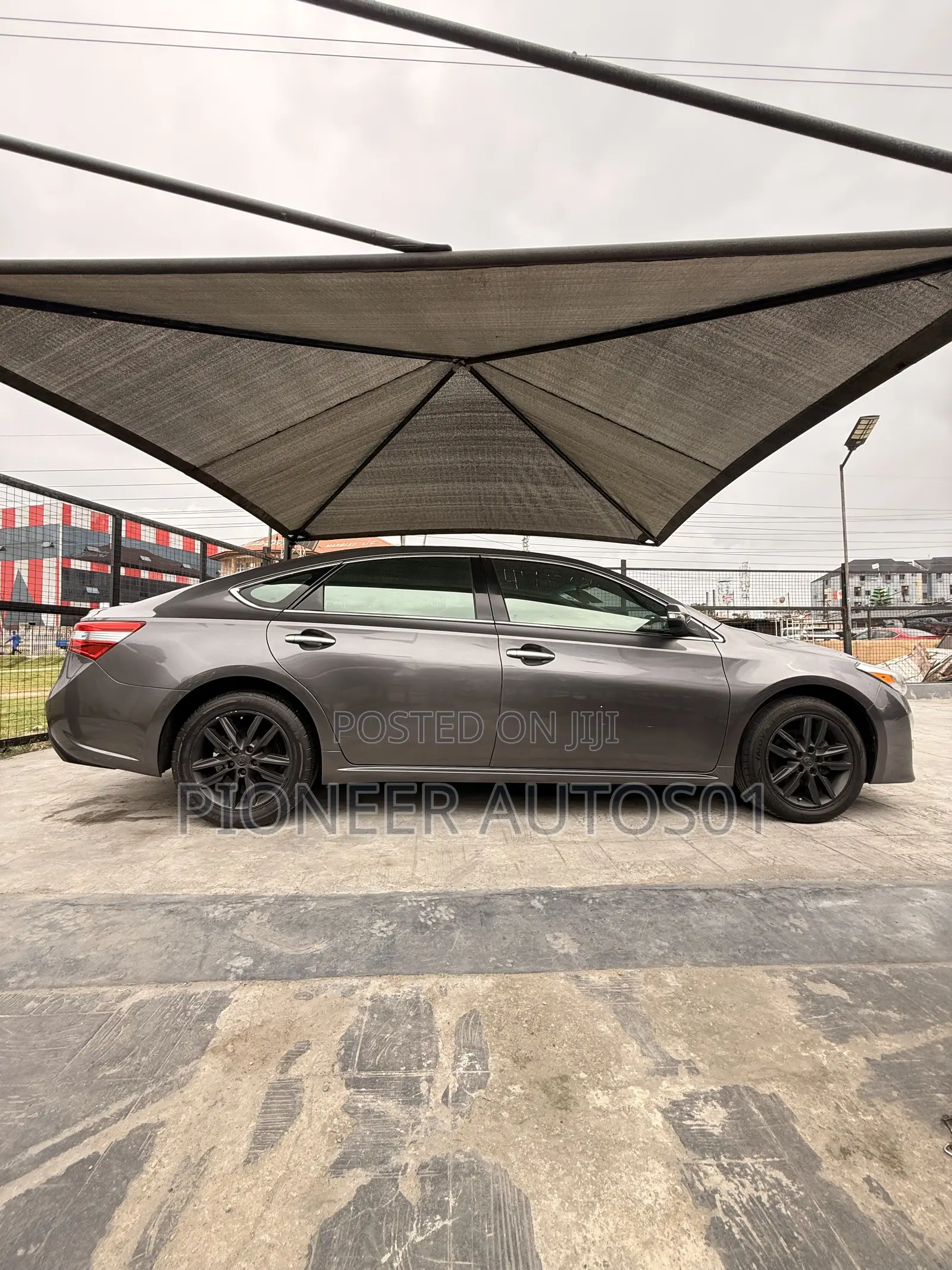 Toyota Avalon XLE 4dr Sedan (3.5L 6cyl 6A) 2014 Gray
