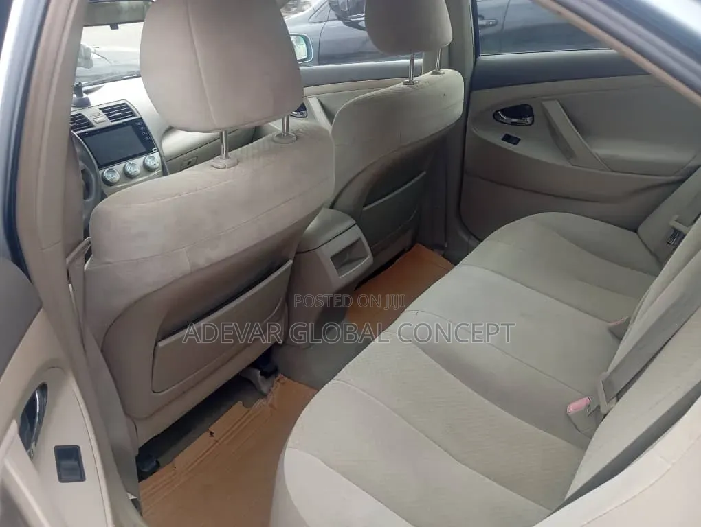 Toyota Camry LE 4dr Sedan (2.4L 4cyl 5A) 2009 Blue