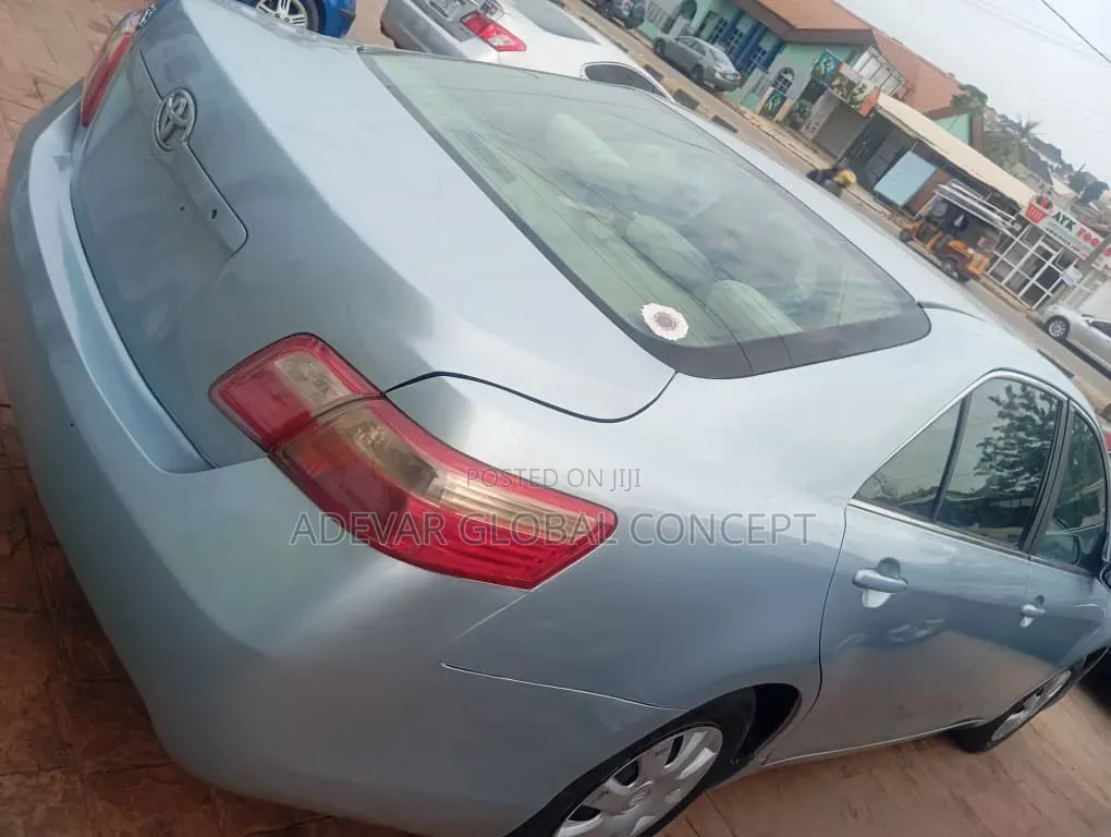 Toyota Camry LE 4dr Sedan (2.4L 4cyl 5A) 2009 Blue