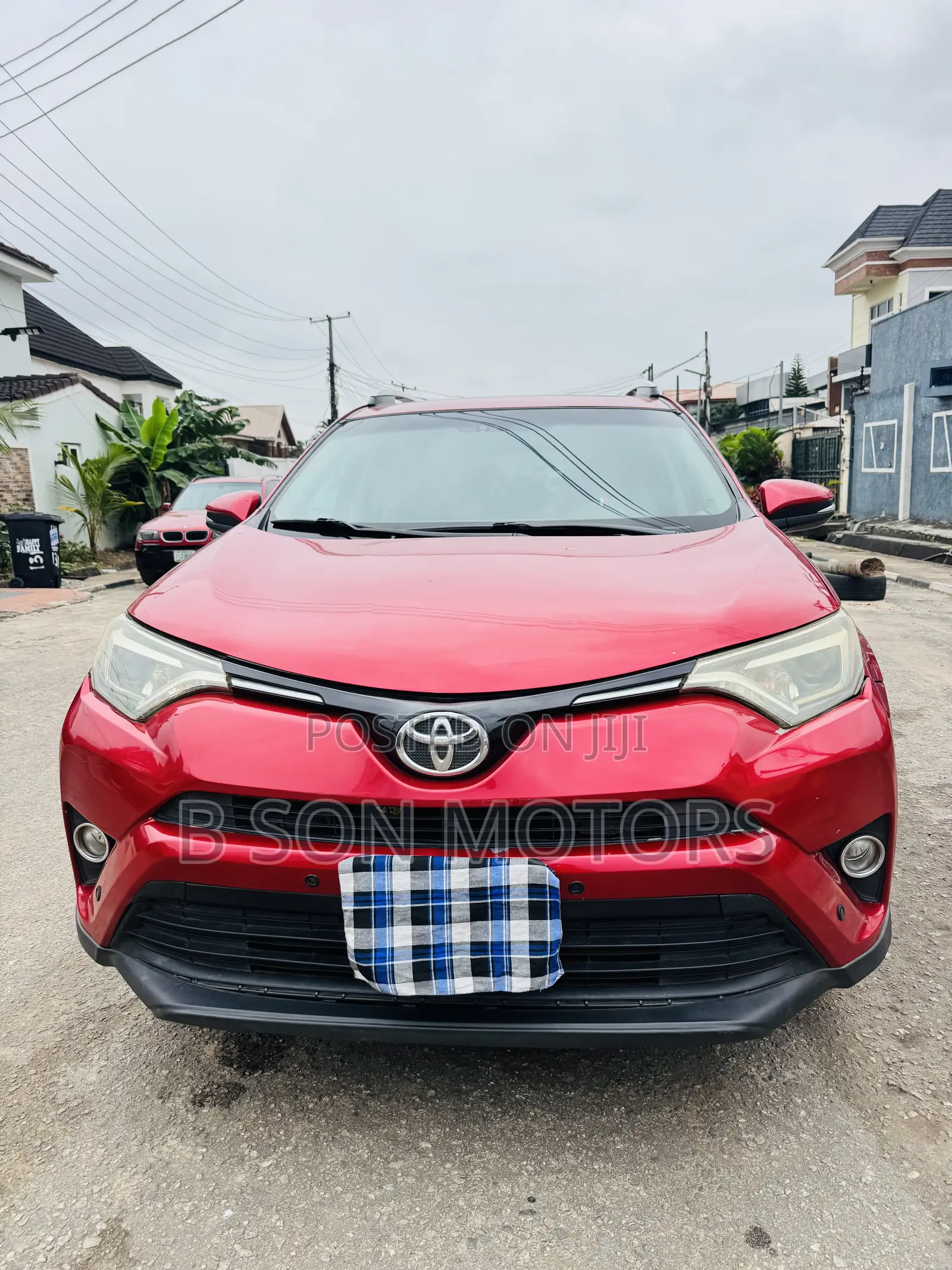 Toyota RAV4 XLE 4dr SUV AWD (2.5L 4cyl 6A) 2014 Red