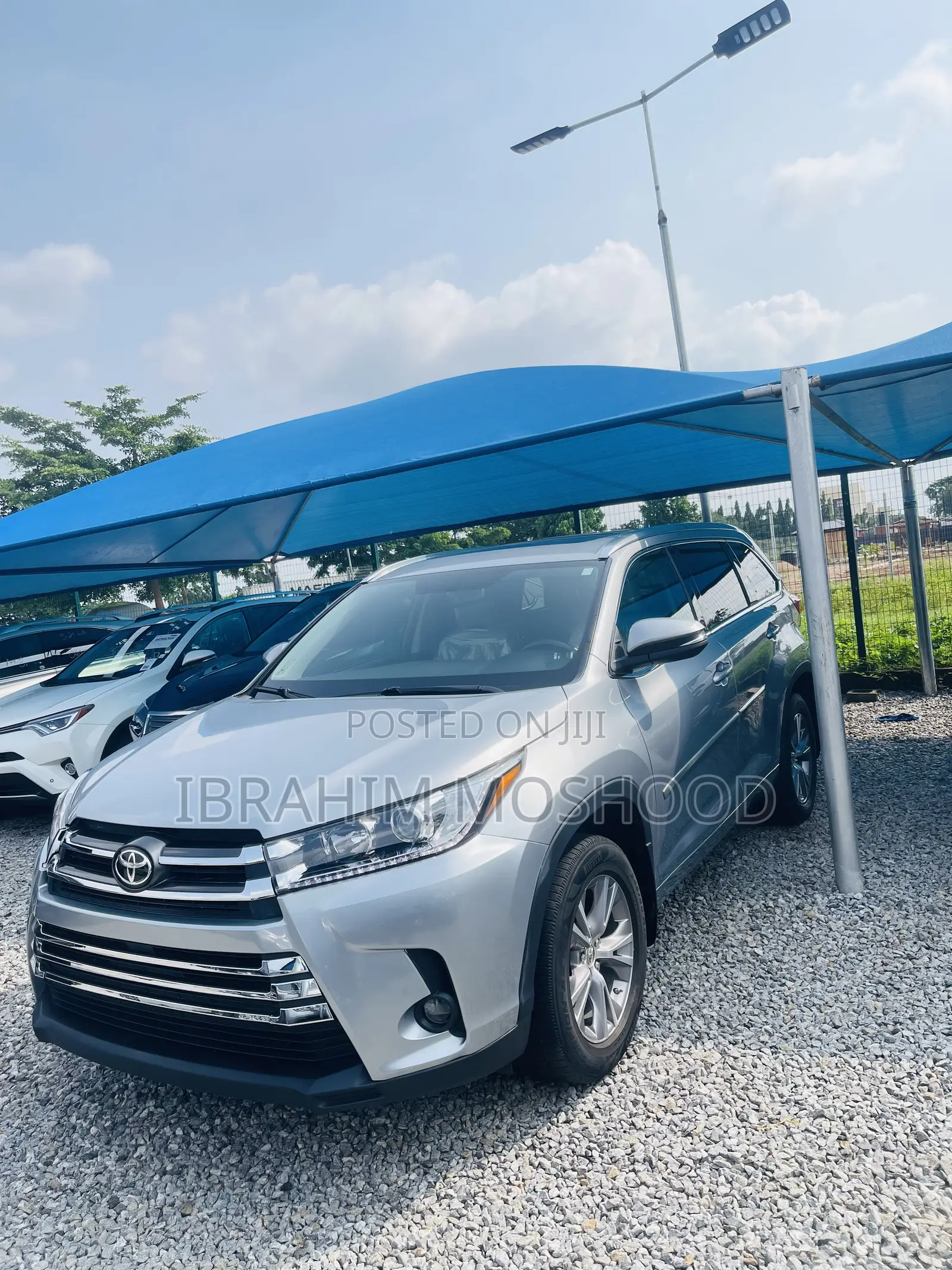 Toyota Highlander XLE 4x2 V6 (3.5L 6cyl 8A) 2018 Silver