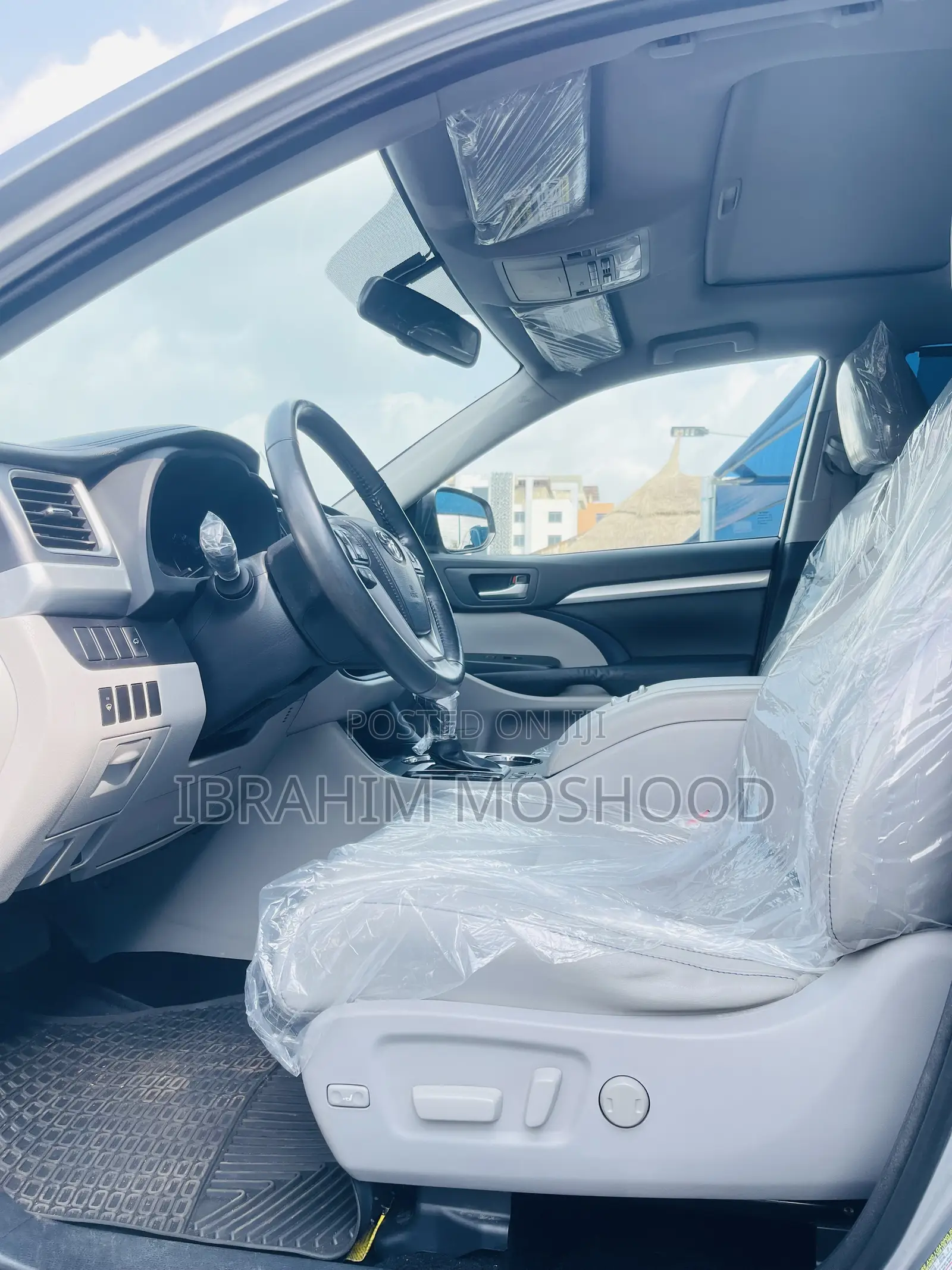 Toyota Highlander XLE 4x2 V6 (3.5L 6cyl 8A) 2018 Silver