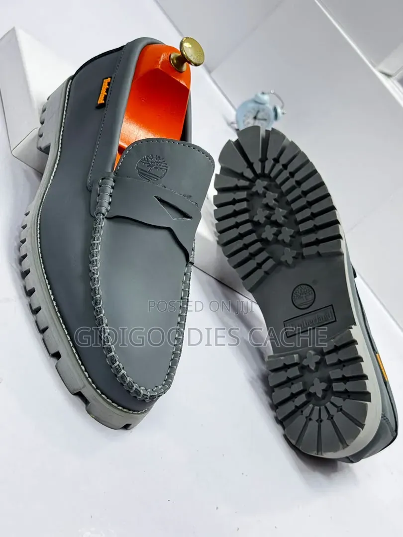Timberland Loafers With Lug Soles in Black/Gray Size 40-46