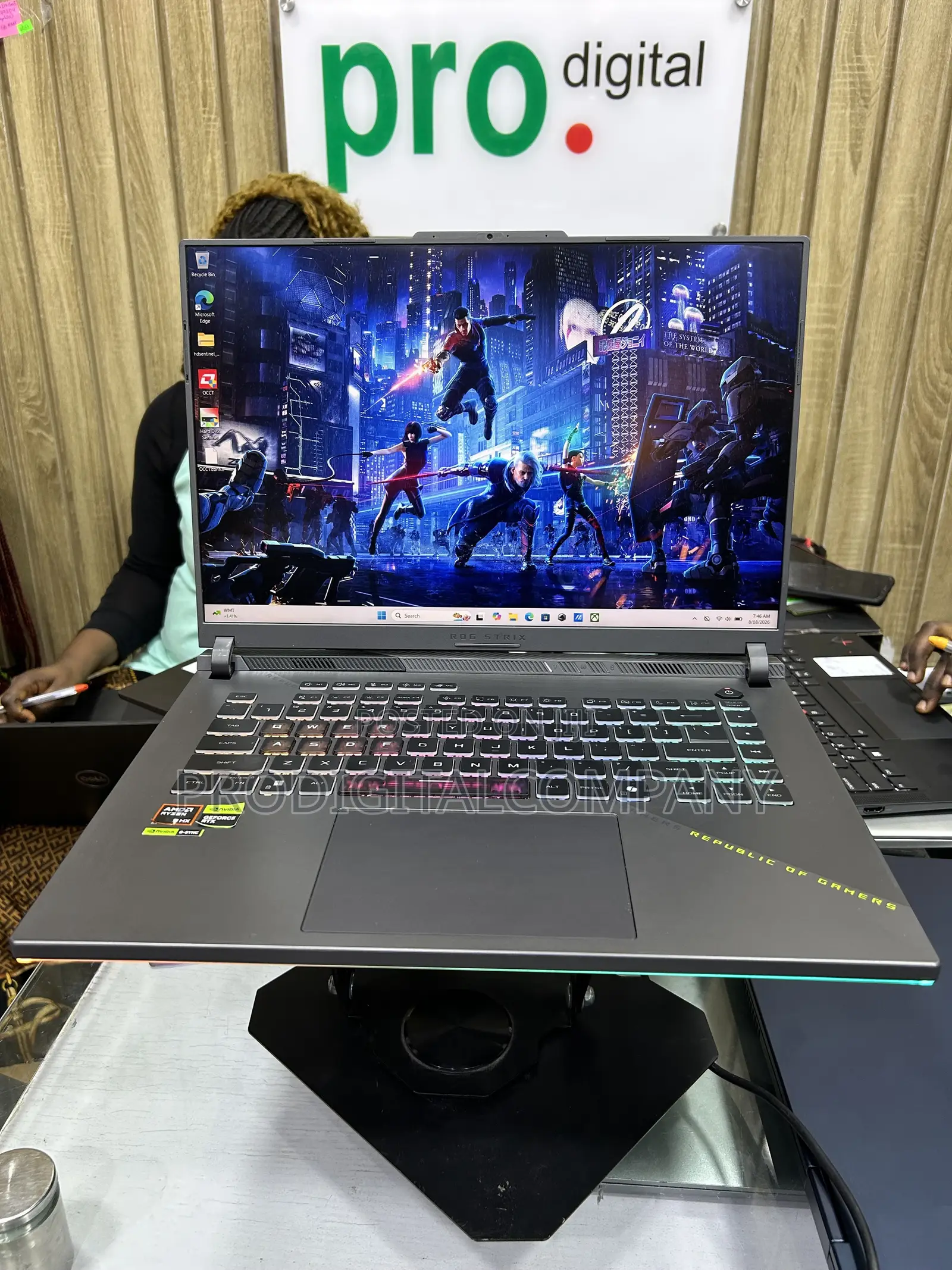 Laptop Asus ROG Strix G16 G614 16GB AMD Ryzen 9 SSD 1T