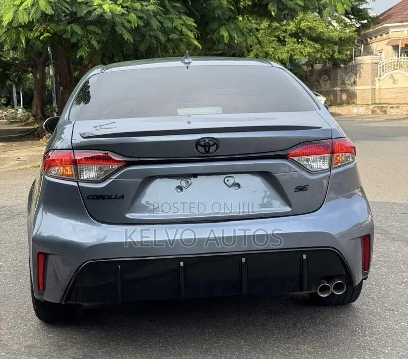 Toyota Camry 2023 Maroon