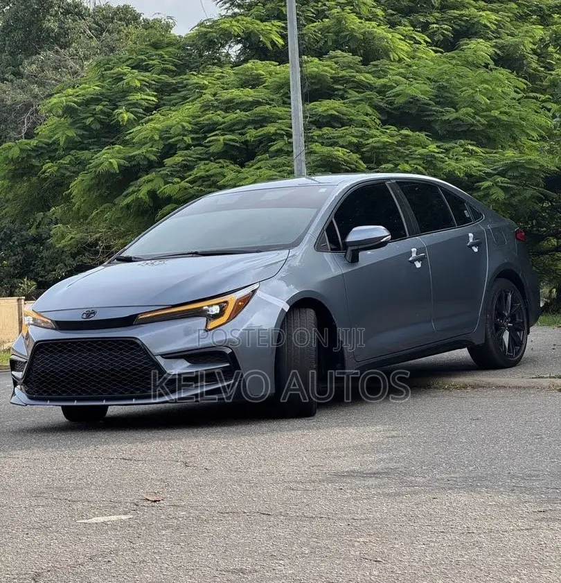 Toyota Camry 2023 Maroon