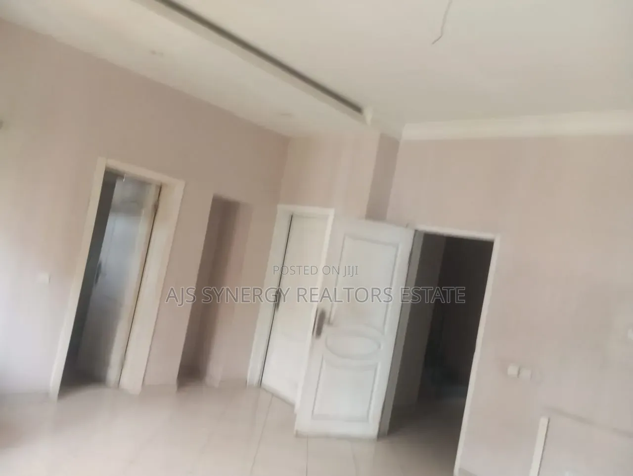 3bdrm Townhouse / Terrace in Chevron for rent