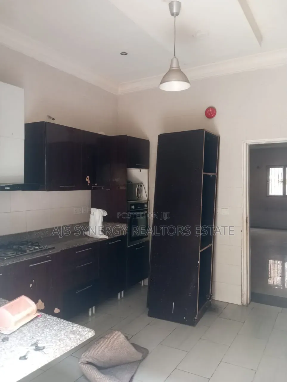 3bdrm Townhouse / Terrace in Chevron for rent