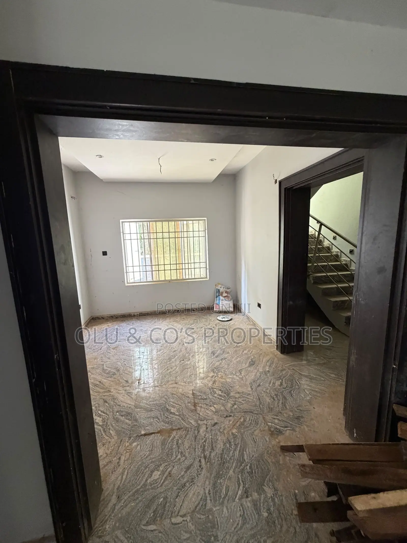 3bdrm Townhouse / Terrace in Mabushi for rent
