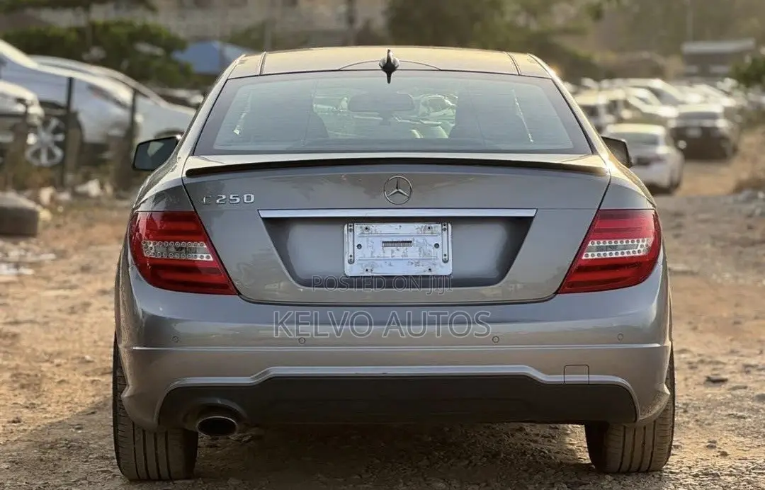 Mercedes-Benz C250 2012 Gray