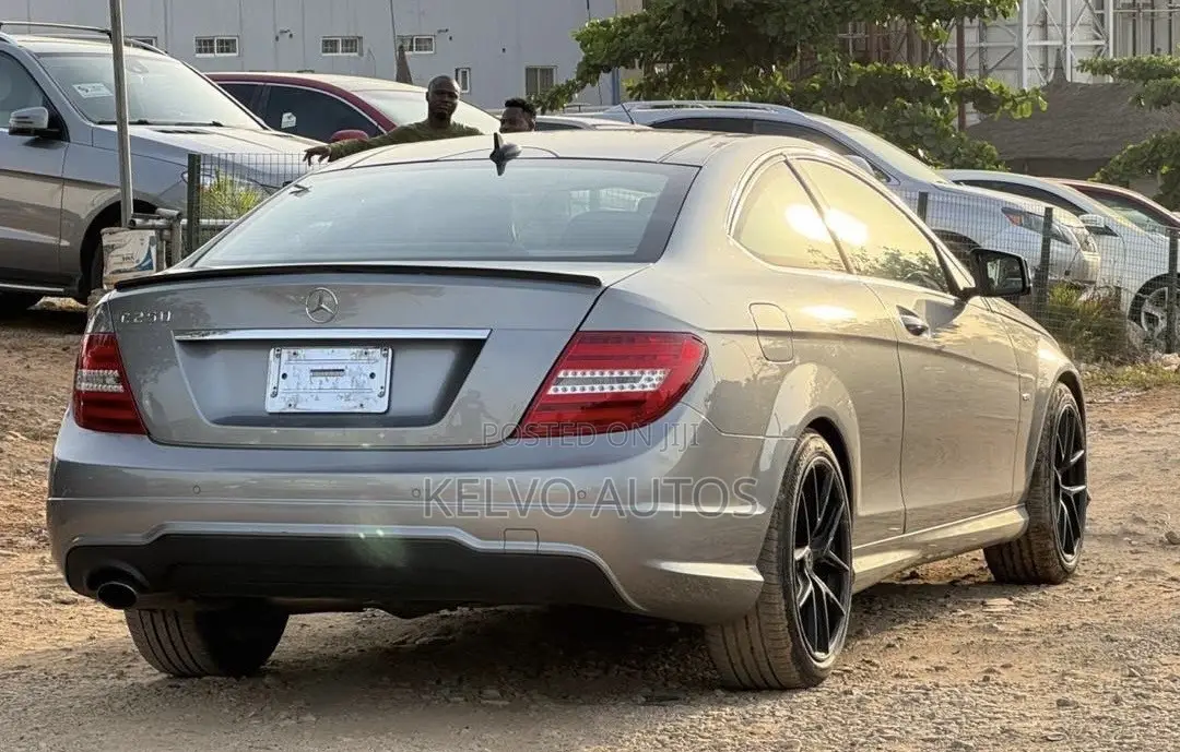 Mercedes-Benz C250 2012 Gray