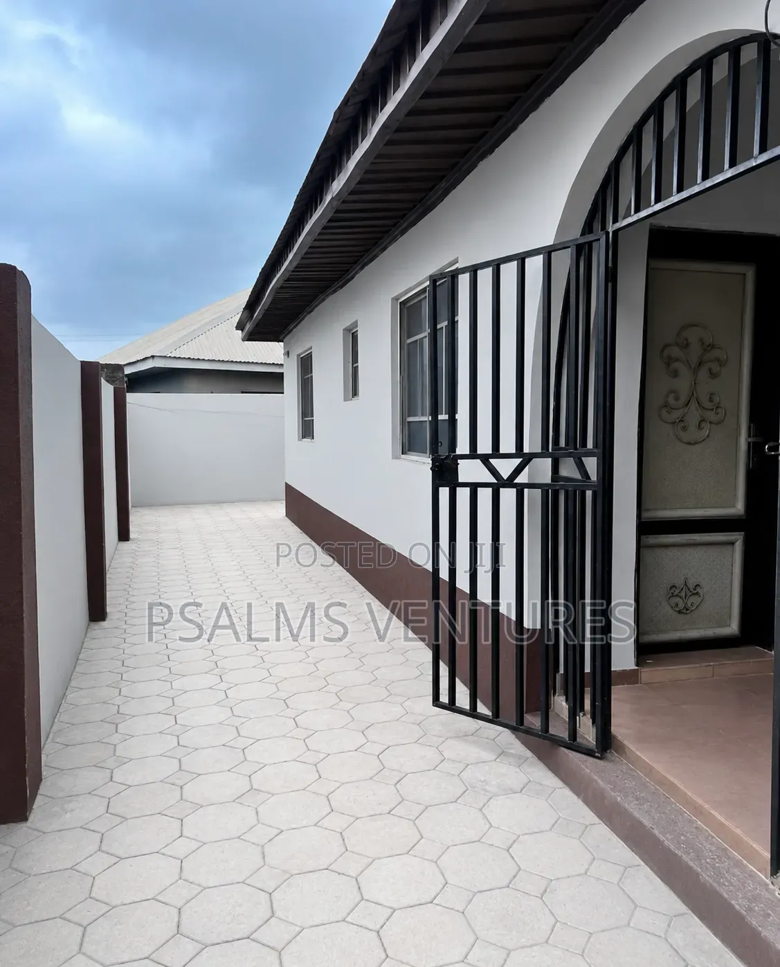 Furnished Mini Flat in Ikorodu for rent