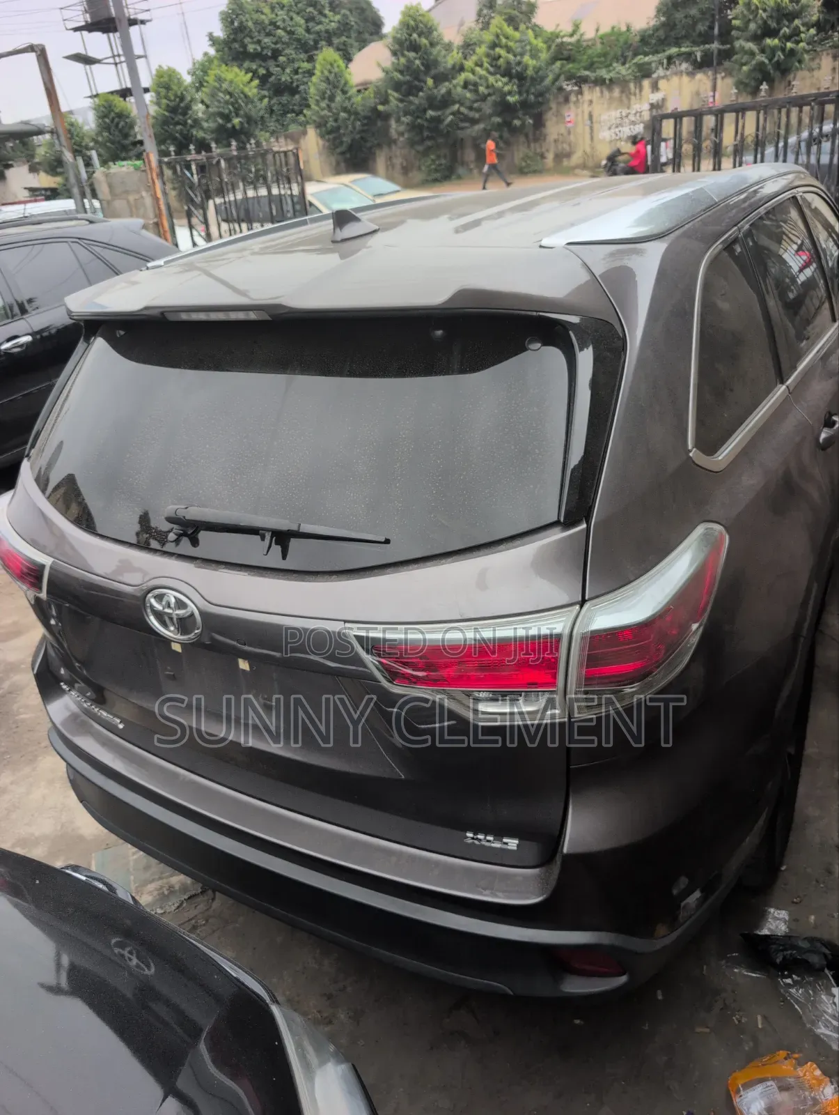 Toyota Highlander XLE 4x2 V6 (3.5L 6cyl 8A) 2017 Gray