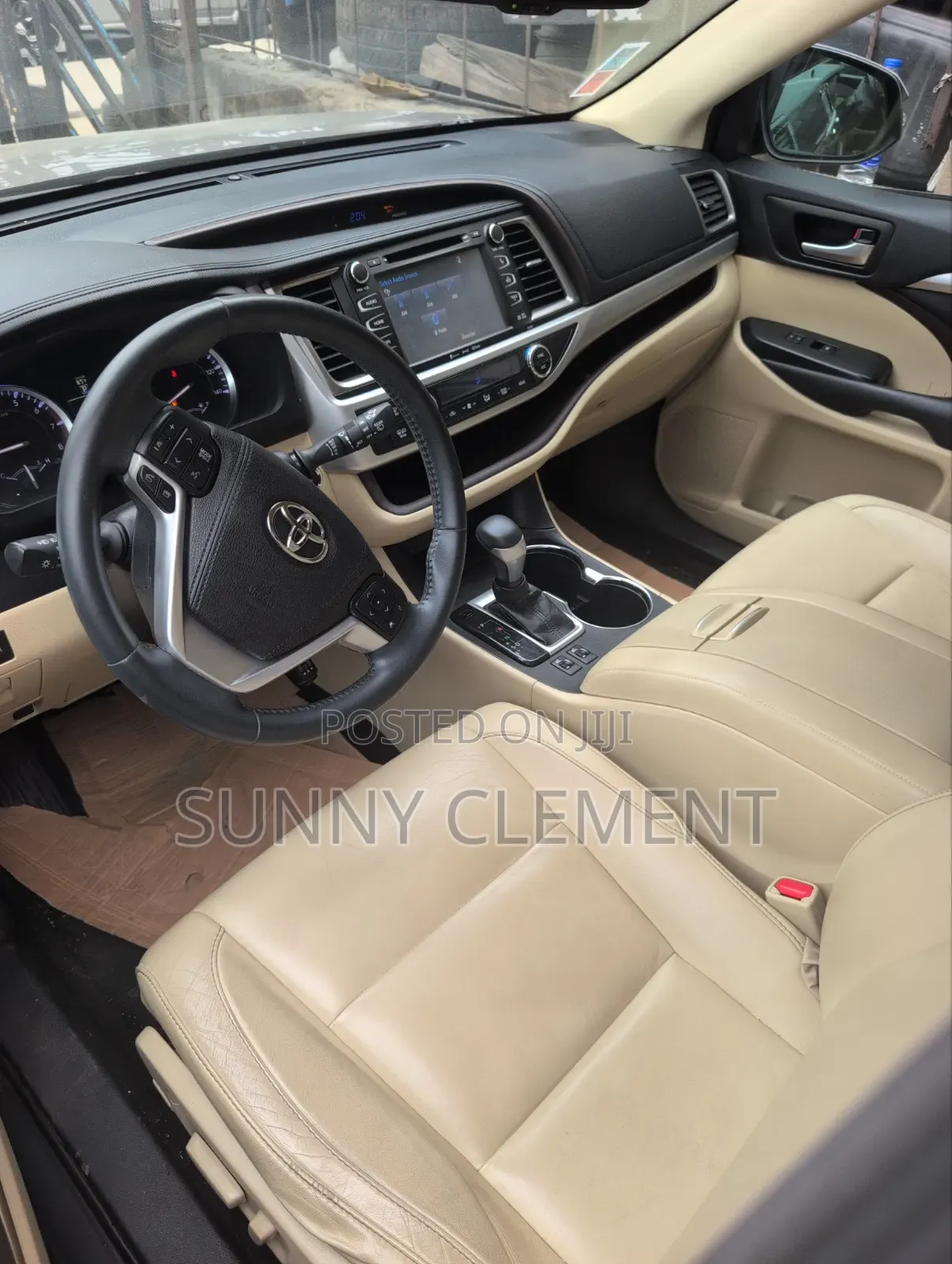 Toyota Highlander XLE 4x2 V6 (3.5L 6cyl 8A) 2017 Gray